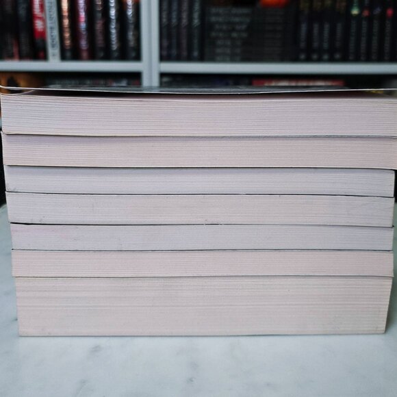 The entire VAMPIRE KISSES Series - Ellen Schreiber (PAPERBACK) - Picture 2 of 9